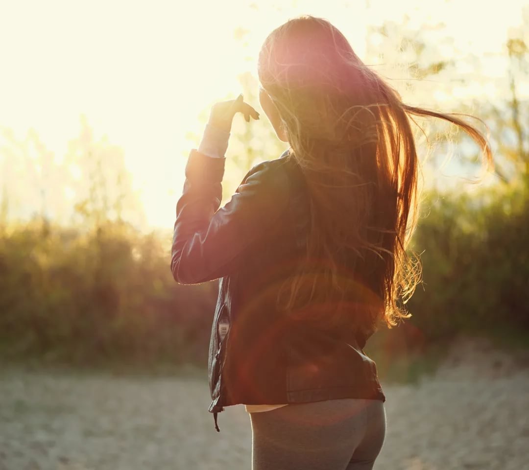 Девушка со спины