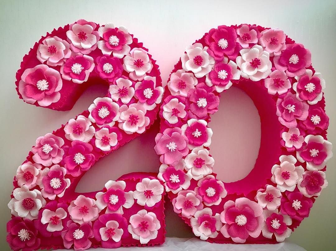 Цифры из цветов