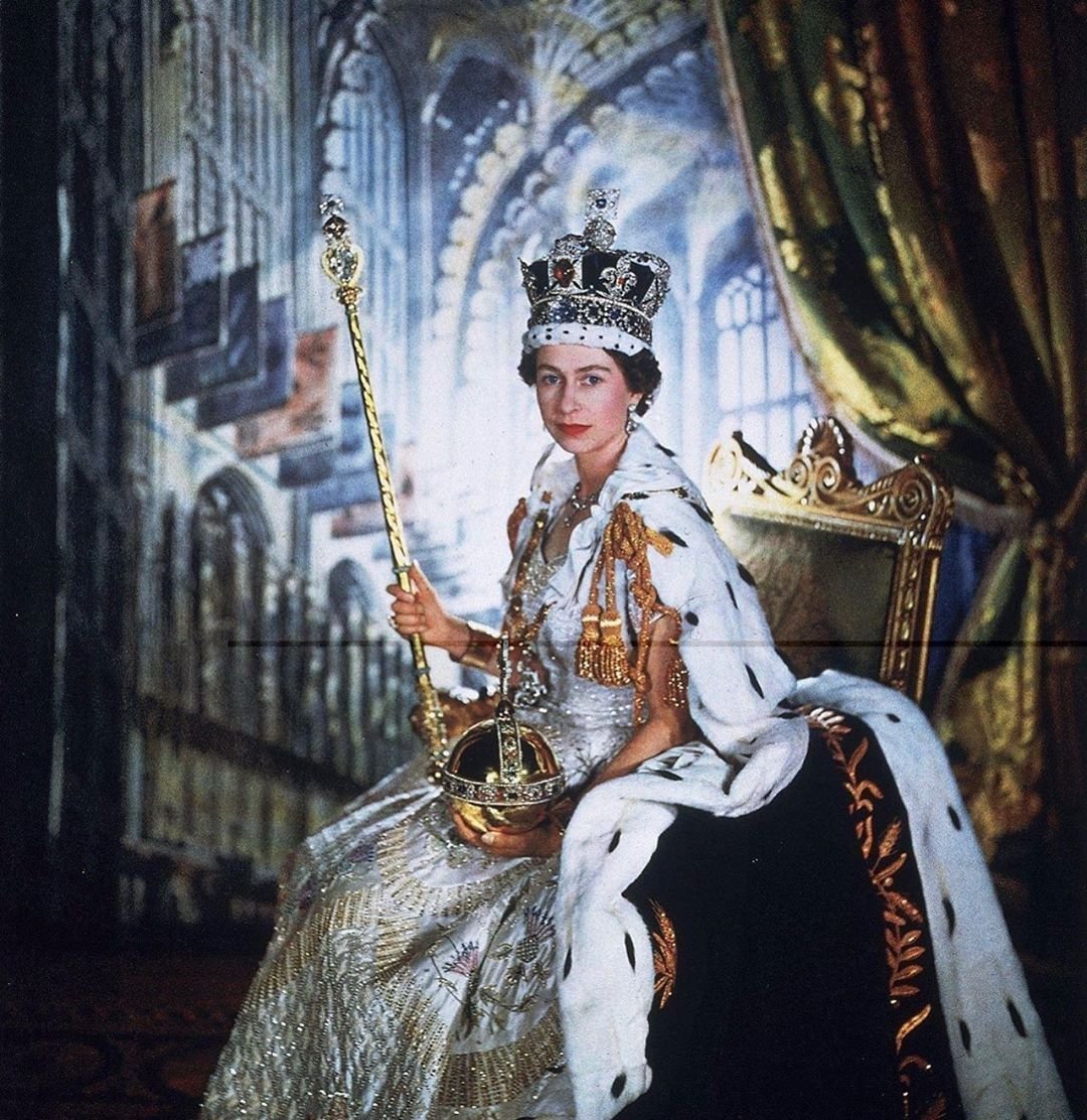 Королева Елизавета 2 в молодости коронация
