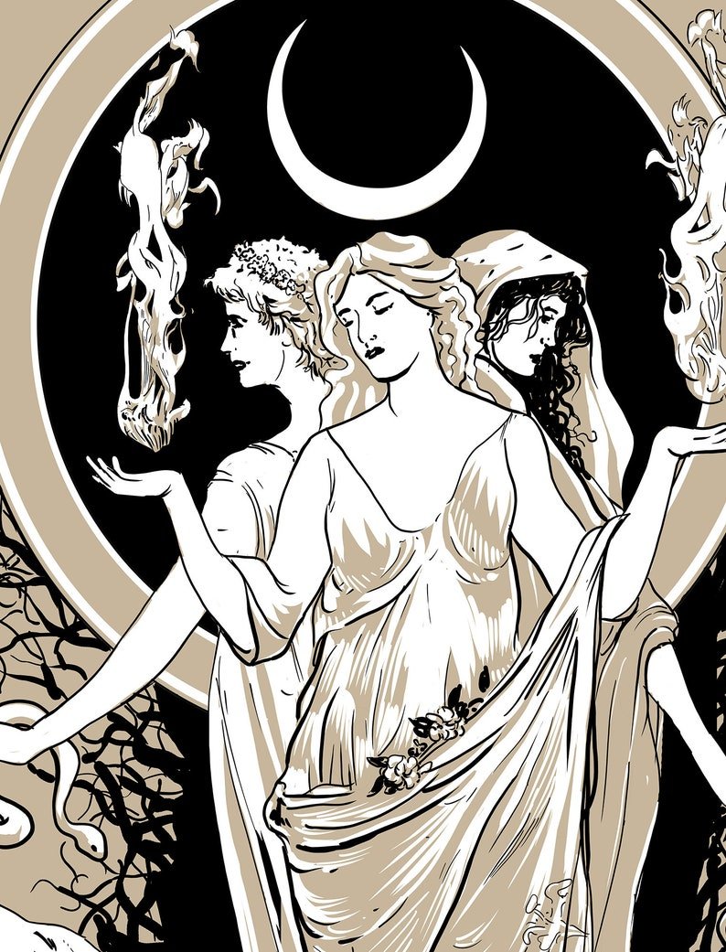 Триединая богиня Геката