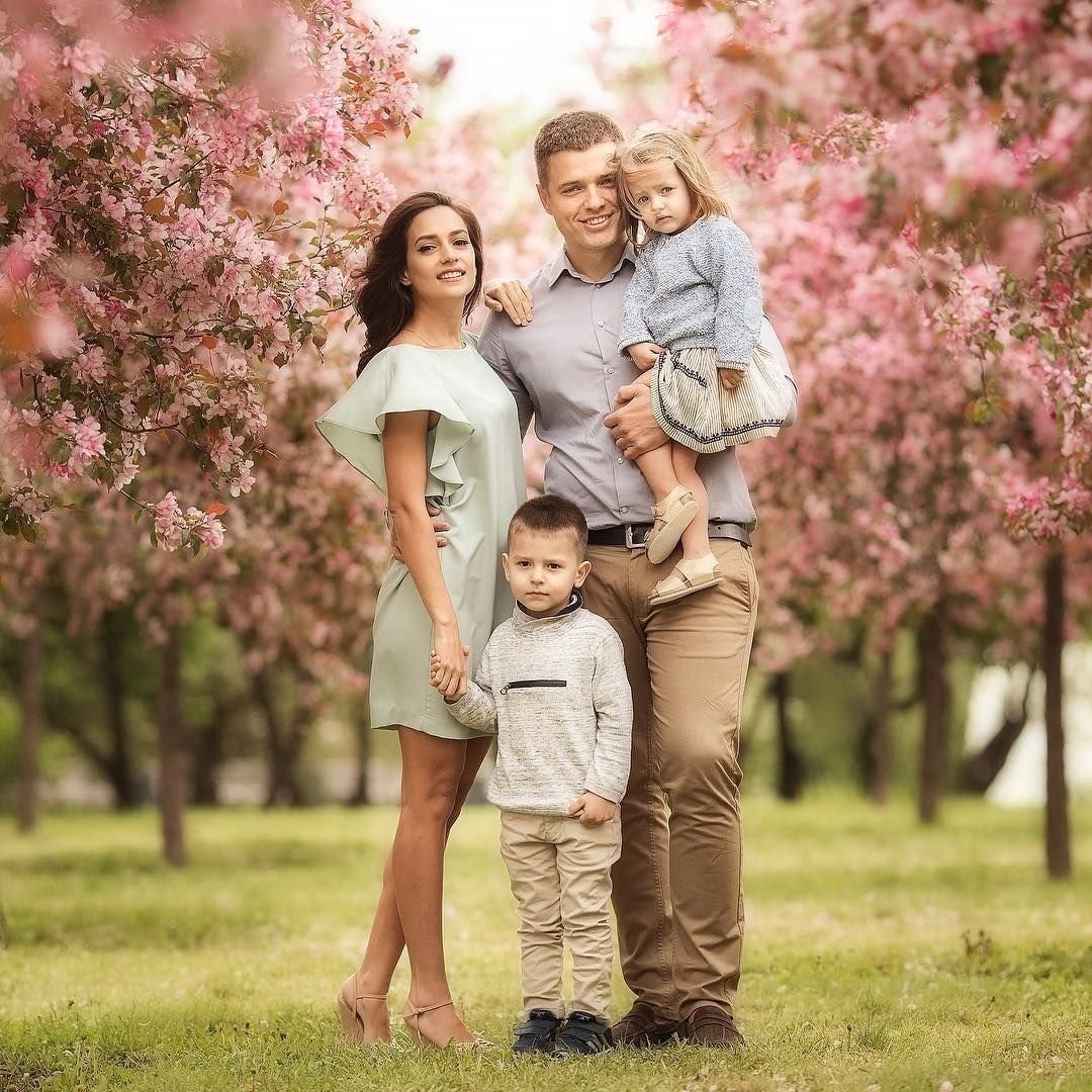 Семейная фотосессия на природе