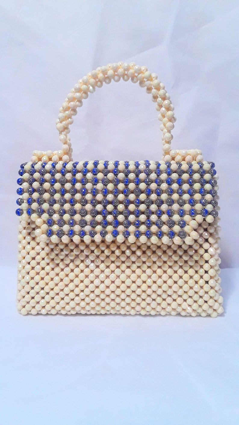 Сумочки расшитые бисером и бусинами