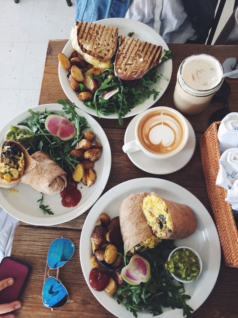 Стол с едой Эстетика