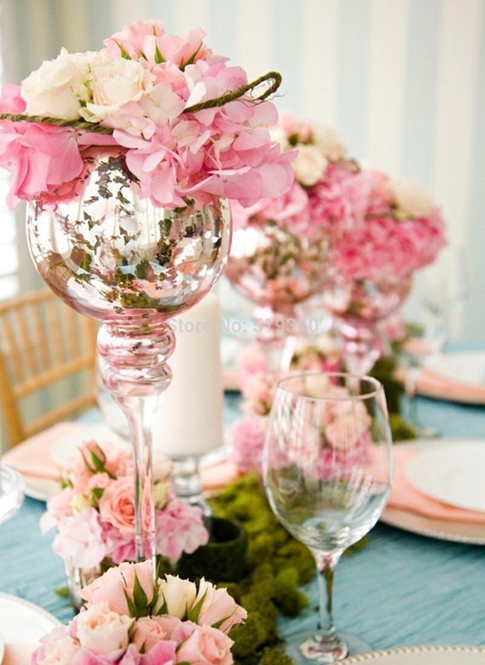 Цветочная композиция в бокале