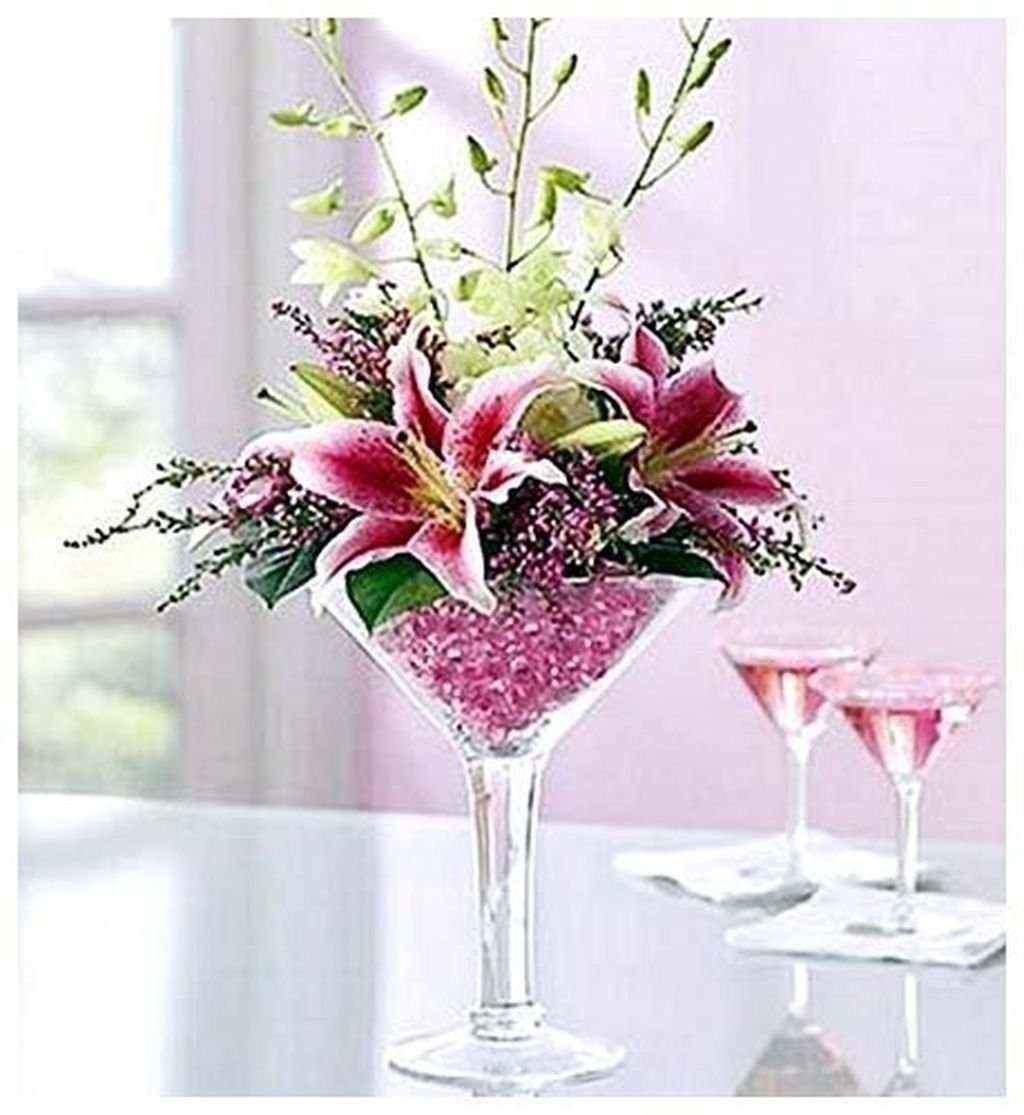 Цветочная композиция в бокале