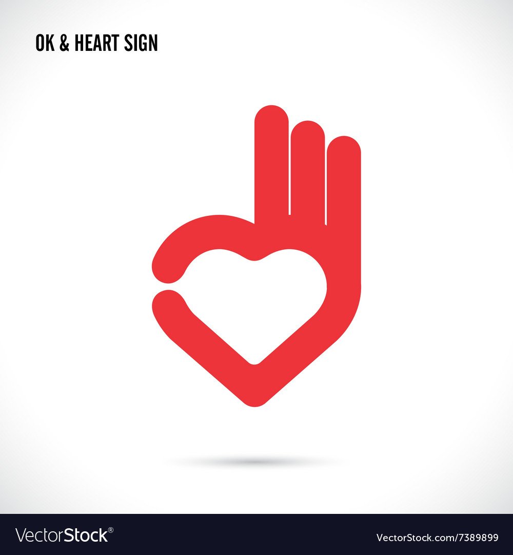 Камень сердце в руке