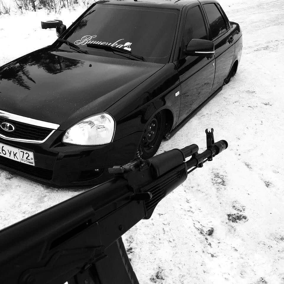 Приора с автоматом АК 47