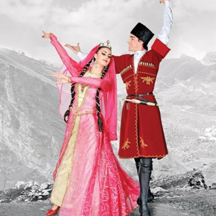 Грузинские танцы на природе