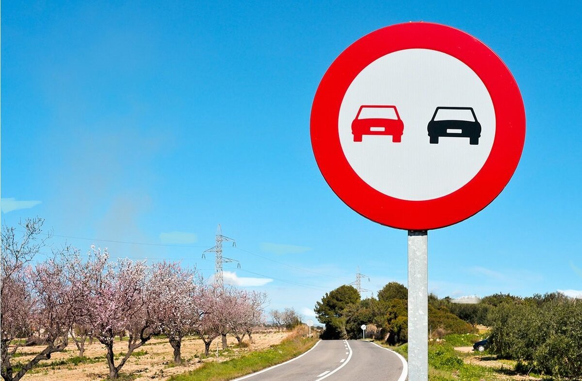 Знак обгон запрещен ПДД