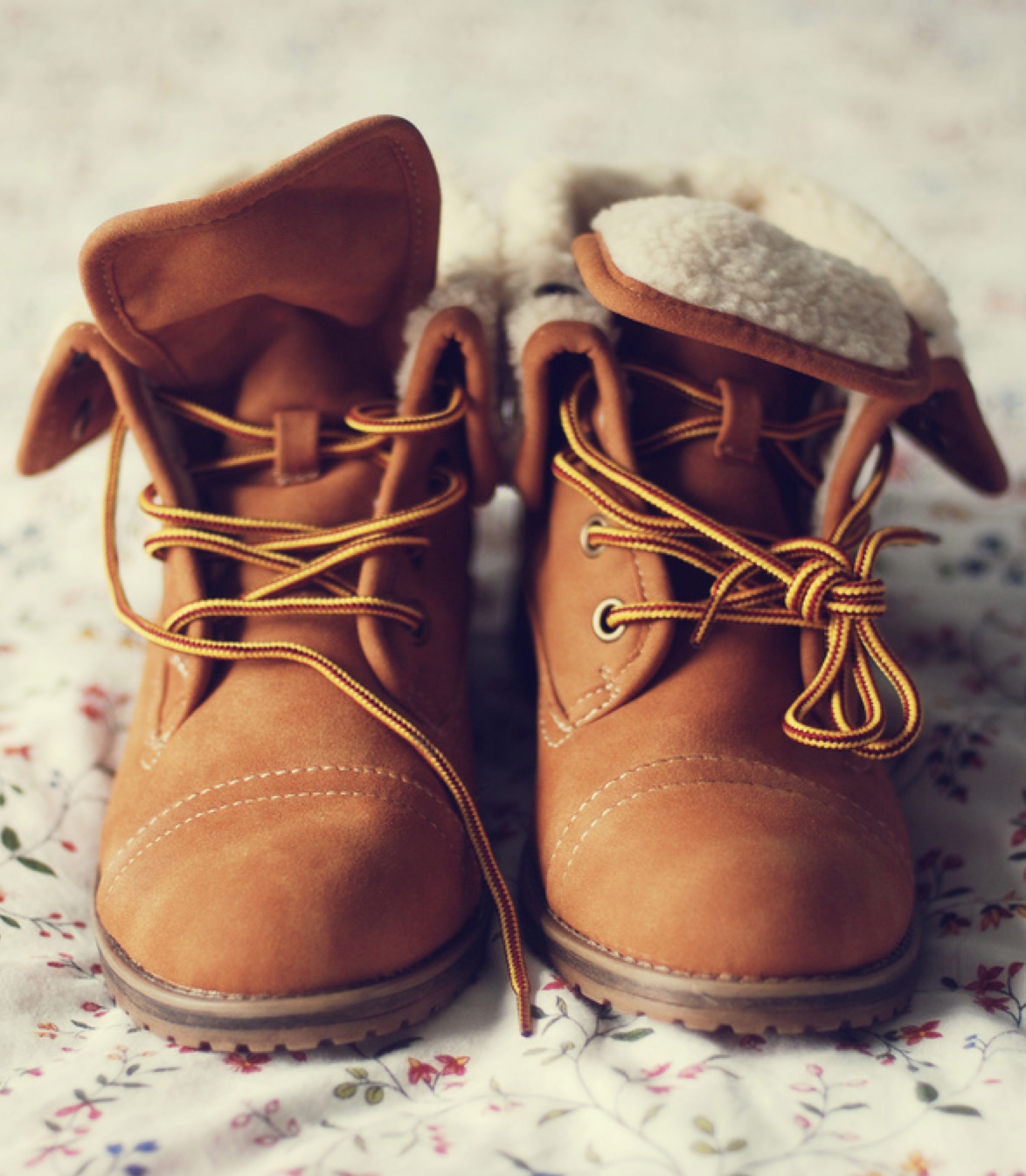 Ботинки детские старые