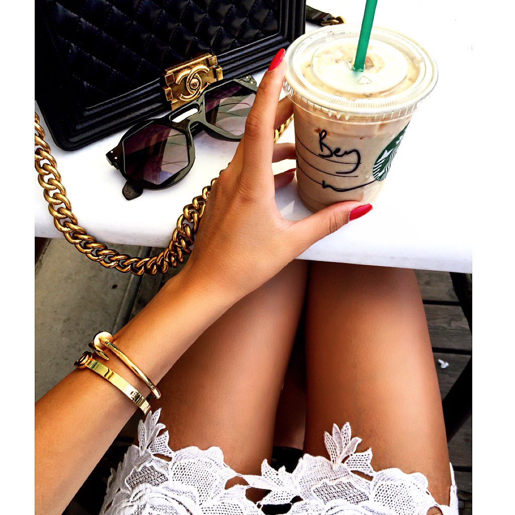 Шампанское в снегу