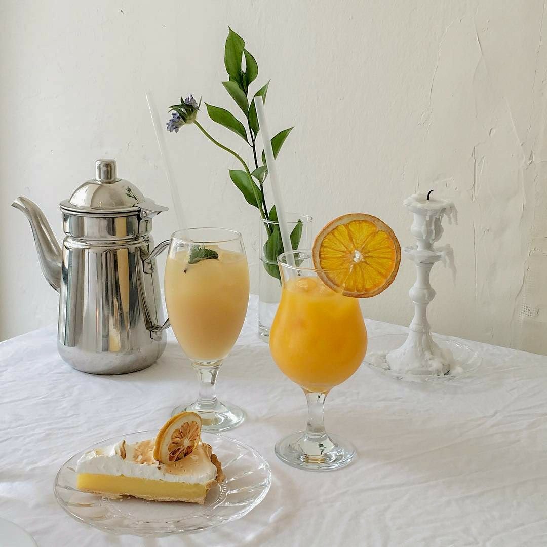 Шампанское с клубникой