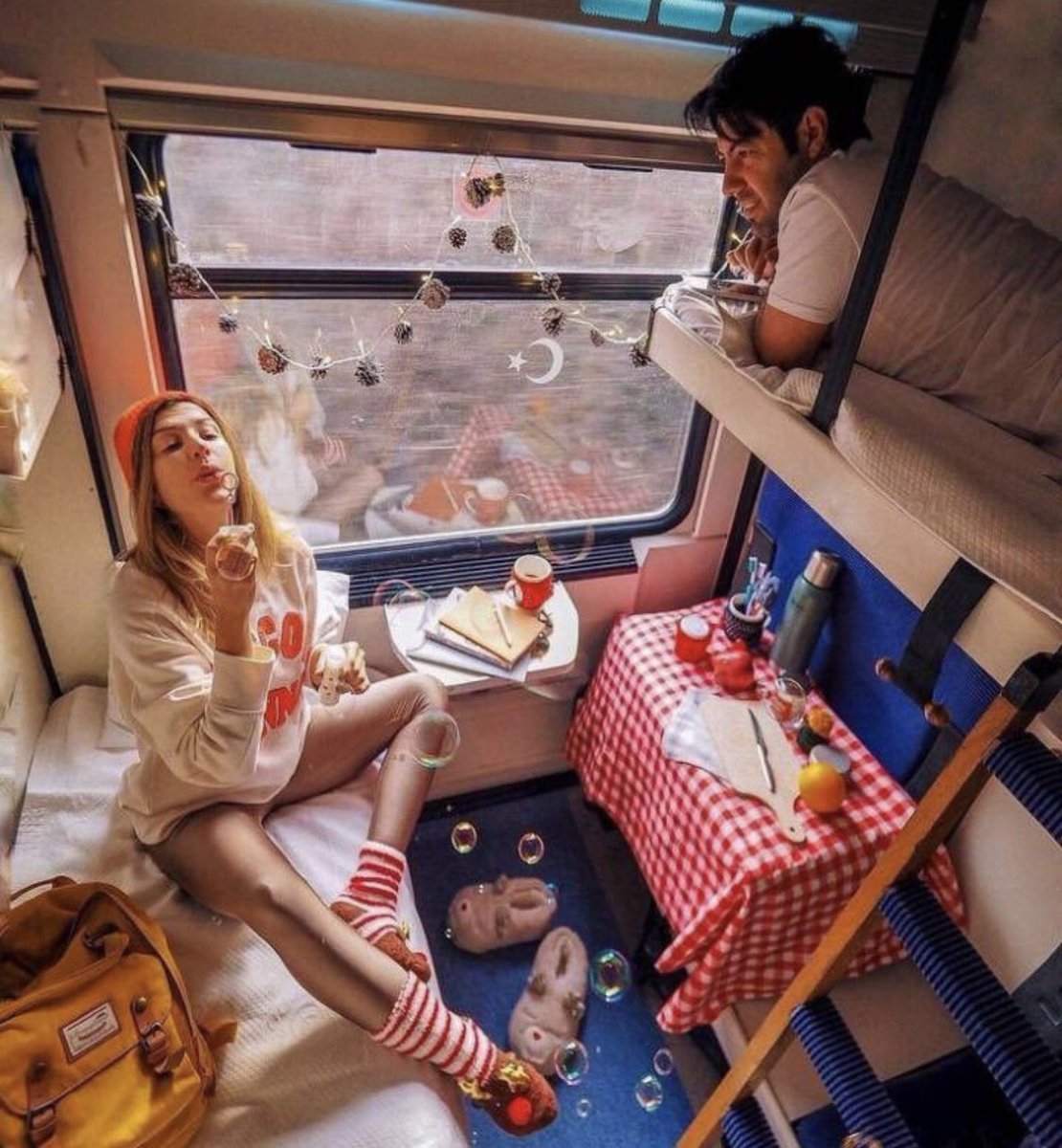 Лапаю девушек на улице