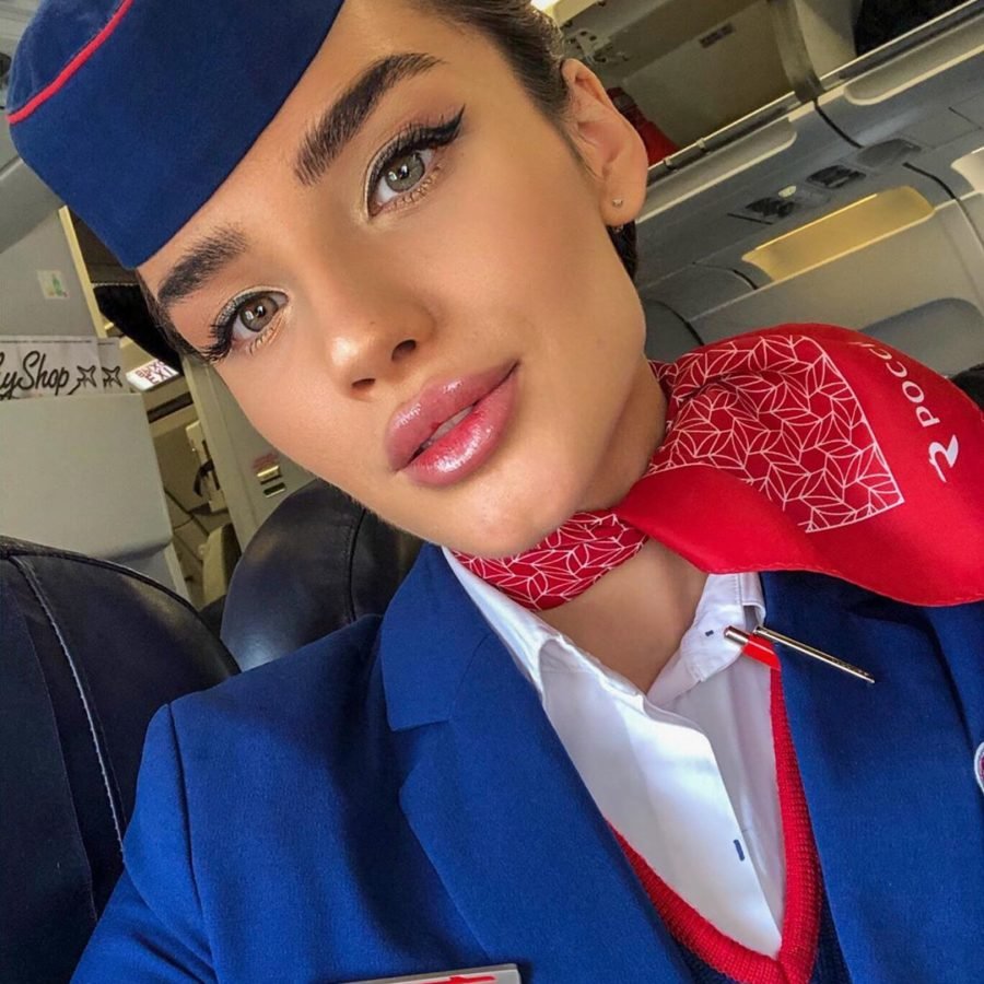 Стюардесса авиакомпании Россия Алена Глухова