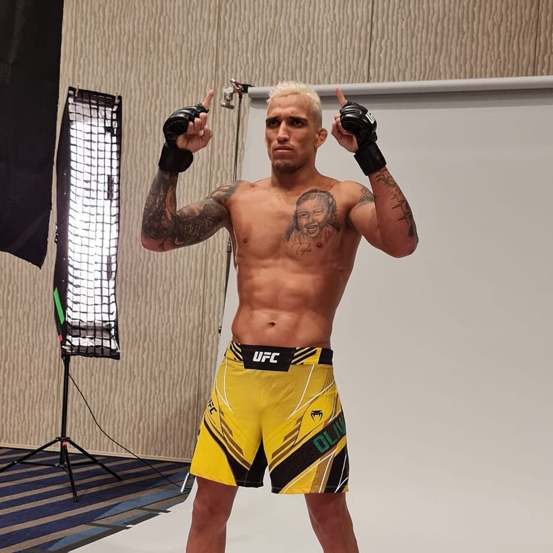 Чарльз Оливейра