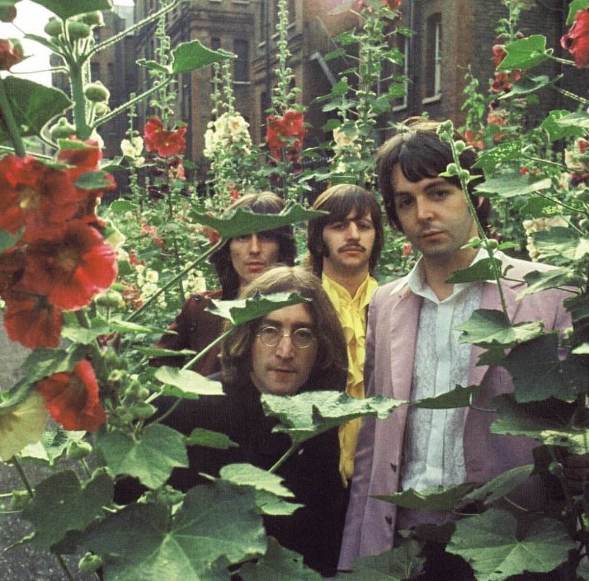 Группа the Beatles Джон Леннон