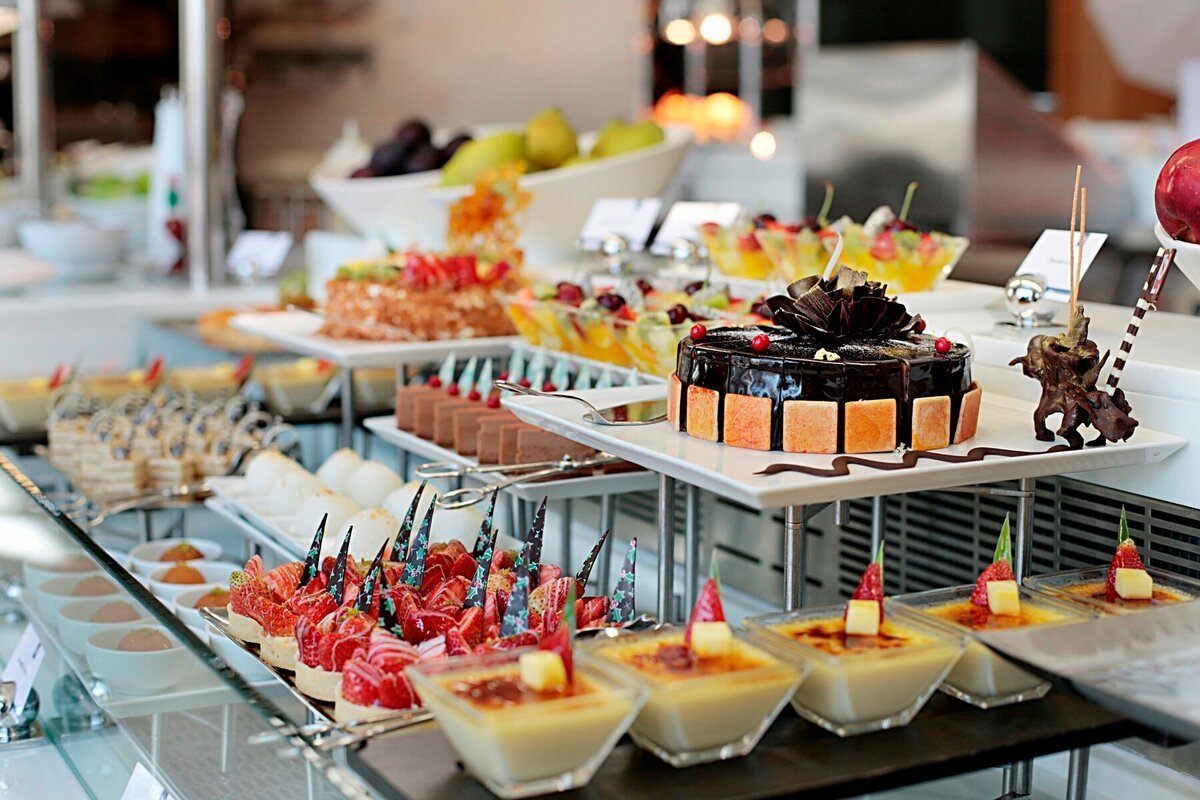 Шведская линия отеля Ялта-Интурист