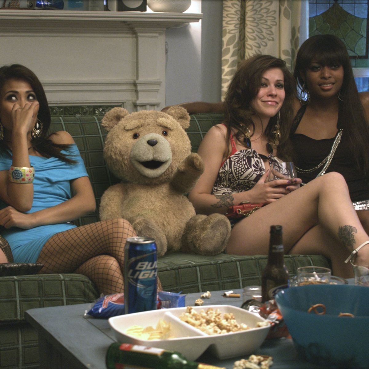 Третий лишний 2 Тэд с бонгом