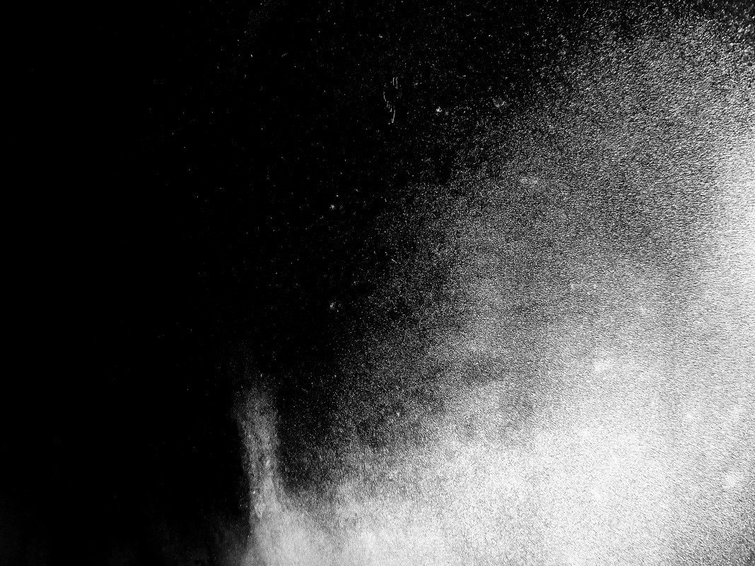 Фон тьмы и света