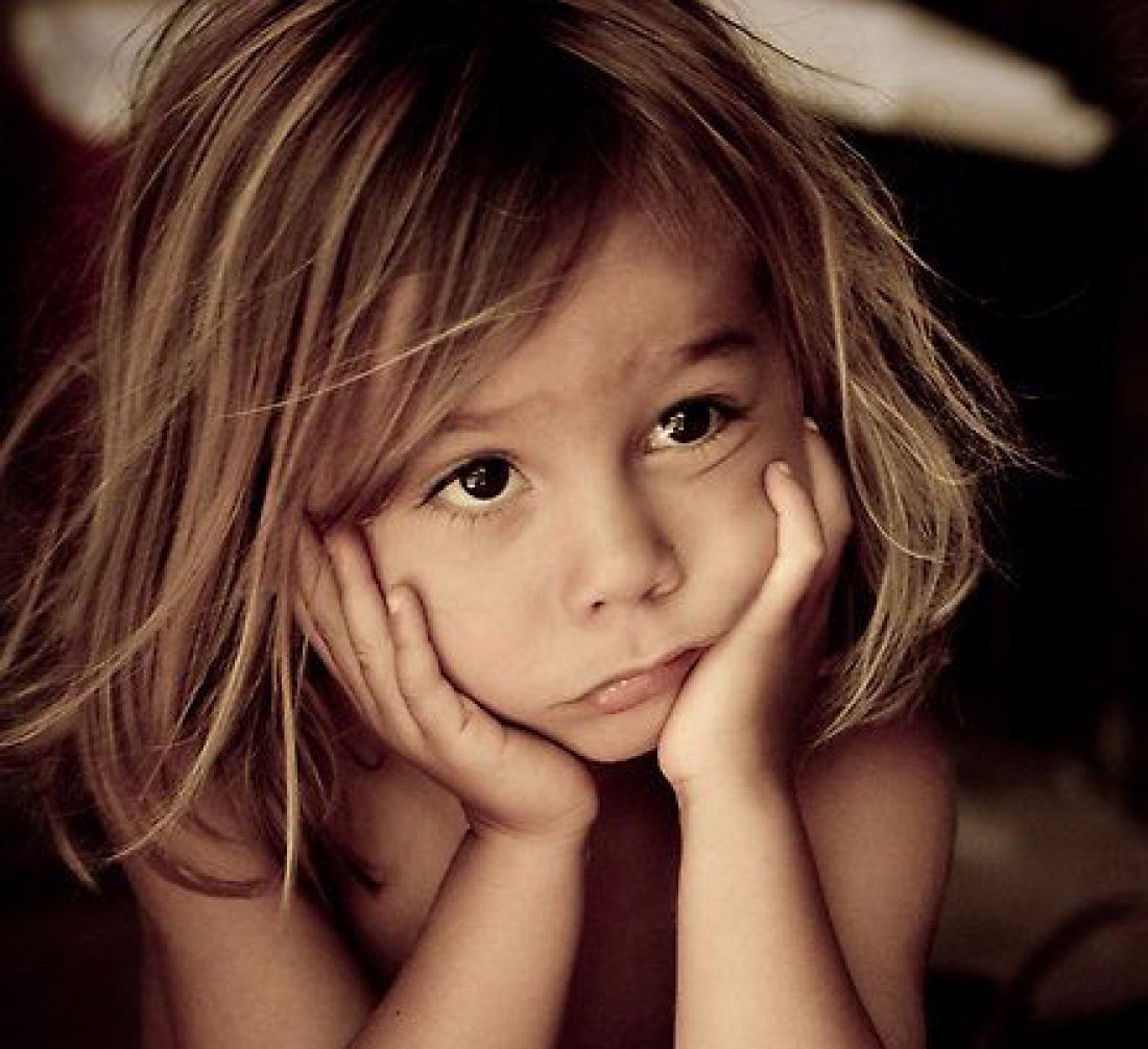 Обиженная девочка