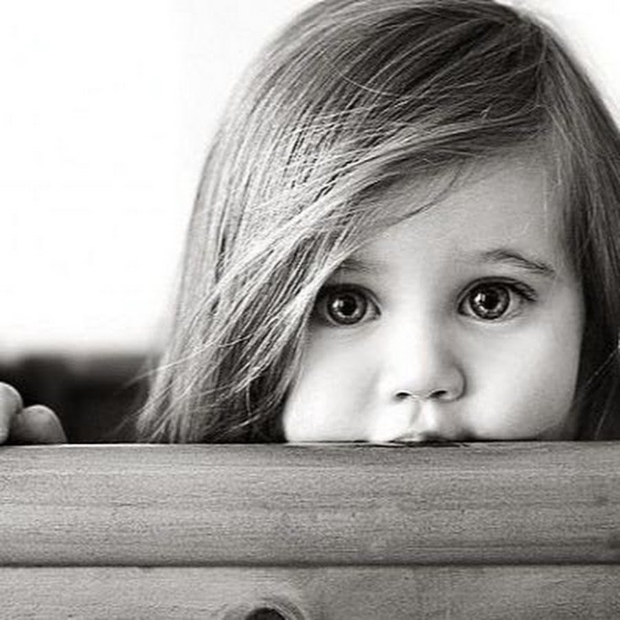 Девочка с надутыми губками