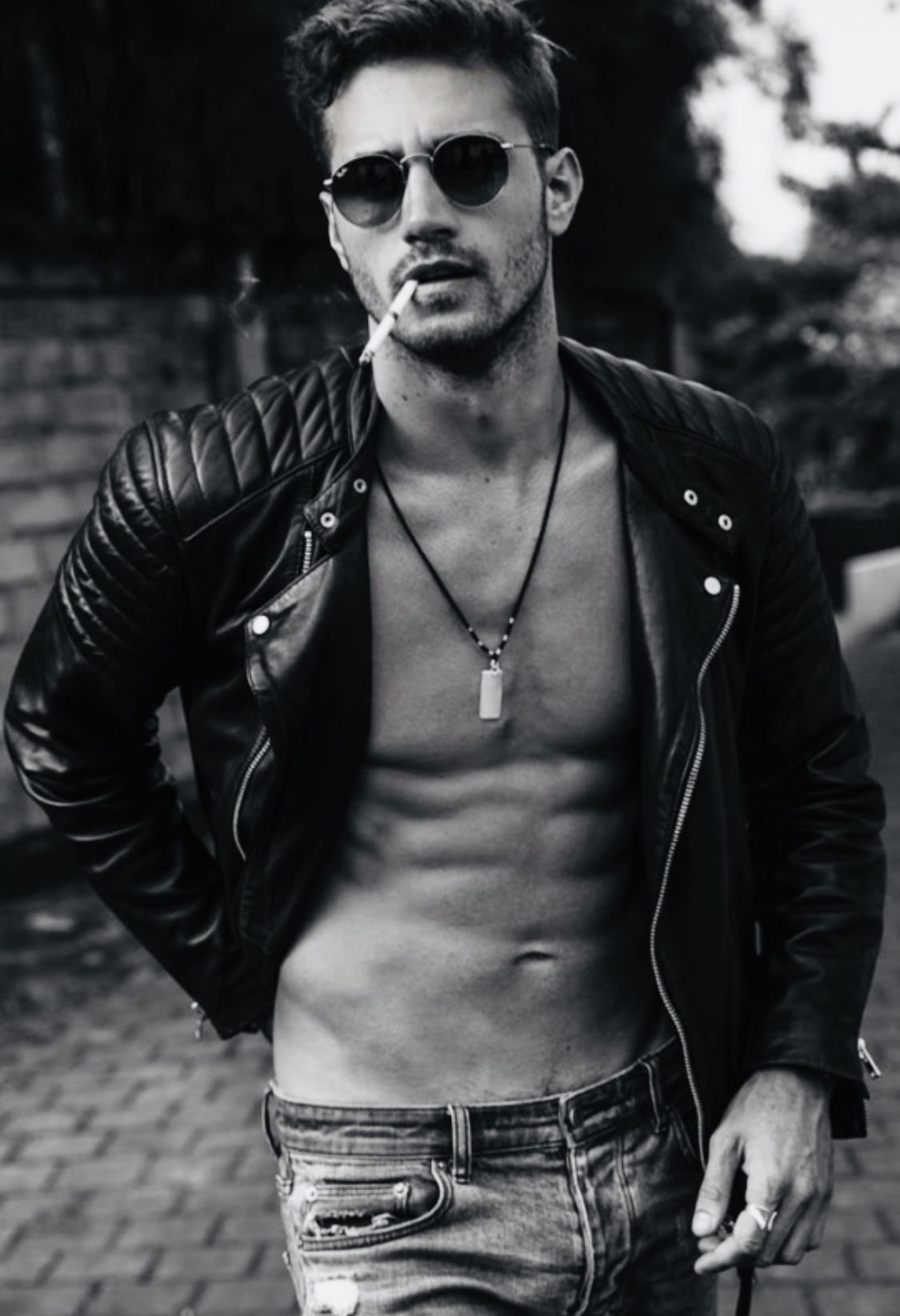 Брутальный парень