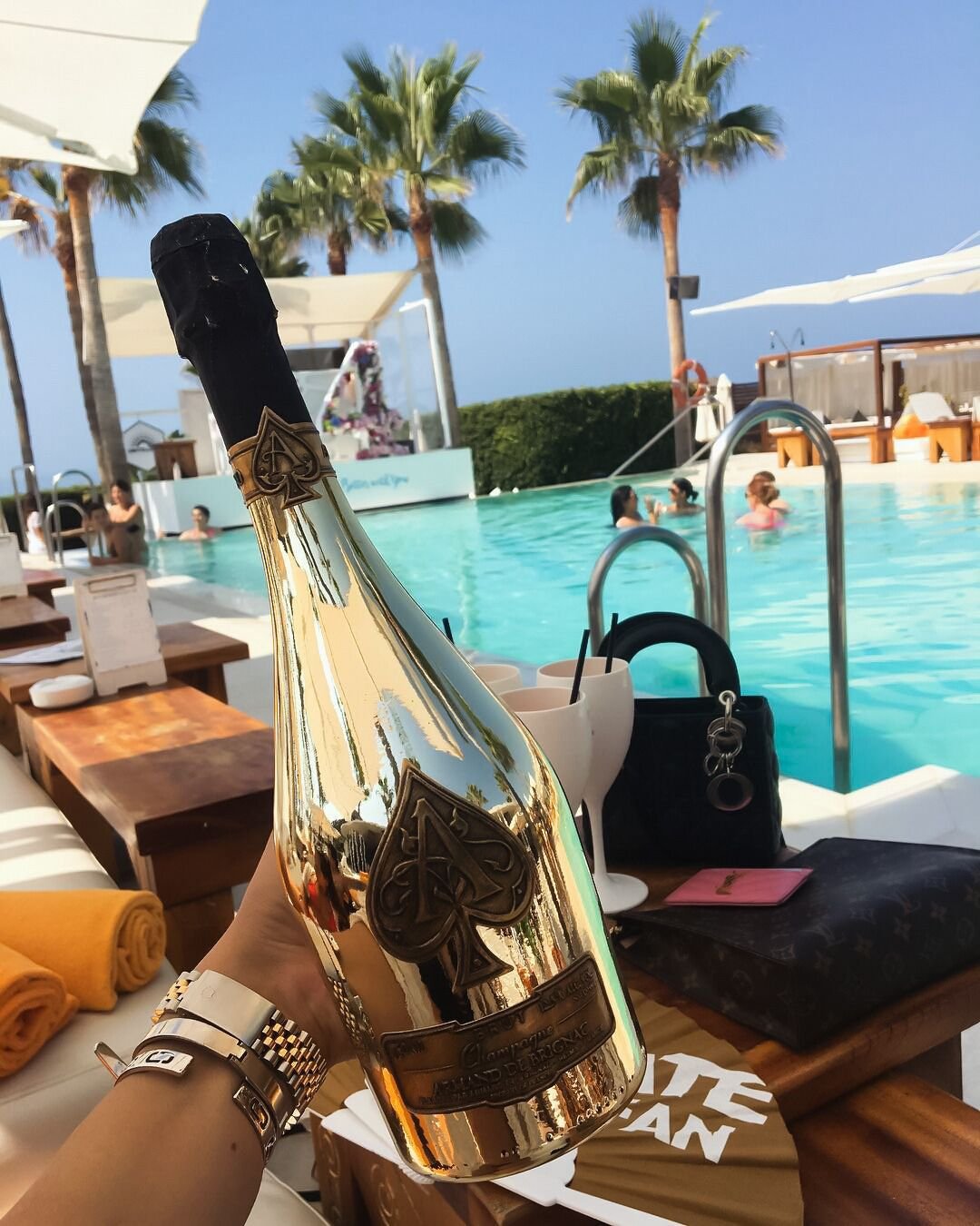 Богатая жизнь