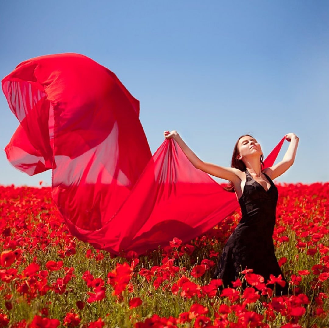 Счастливая женщина лето