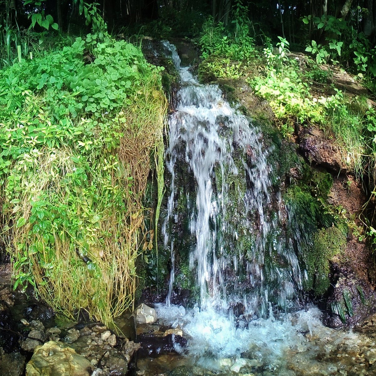 Водопад Радужный на реке Нара