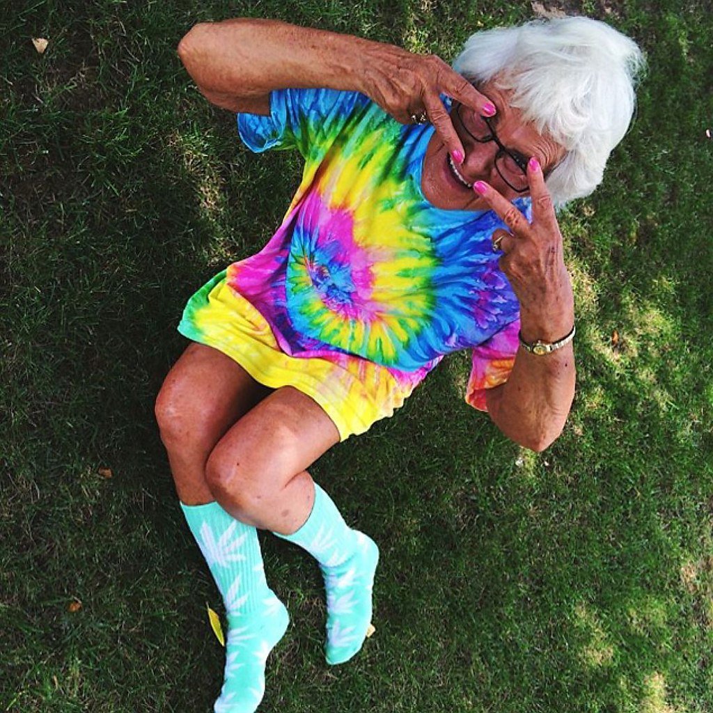 Разноцветная бабушка