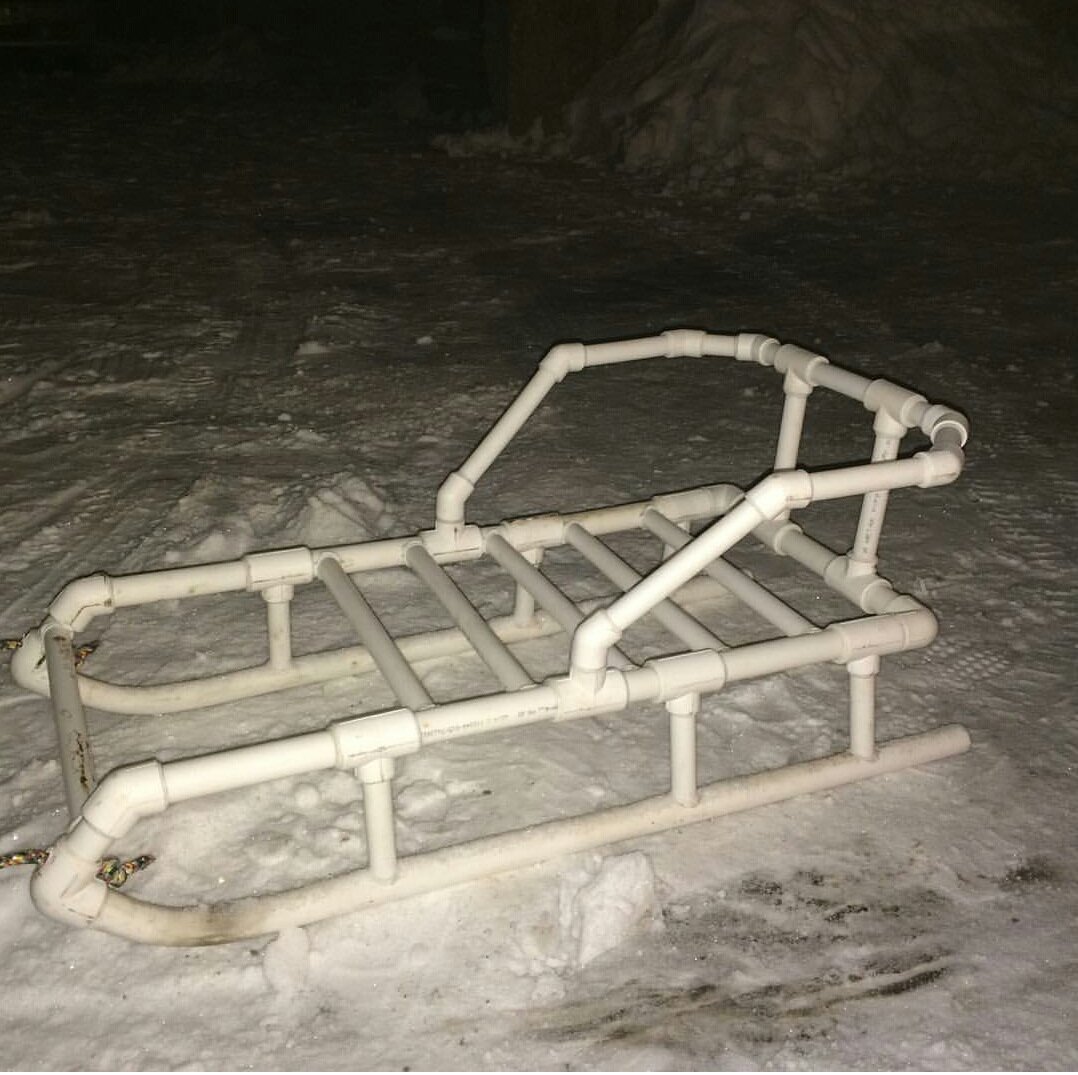 Человек на снегокате