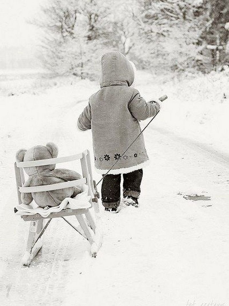 Советские дети в снегу