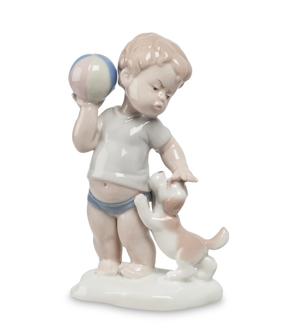 Фигурка мальчика