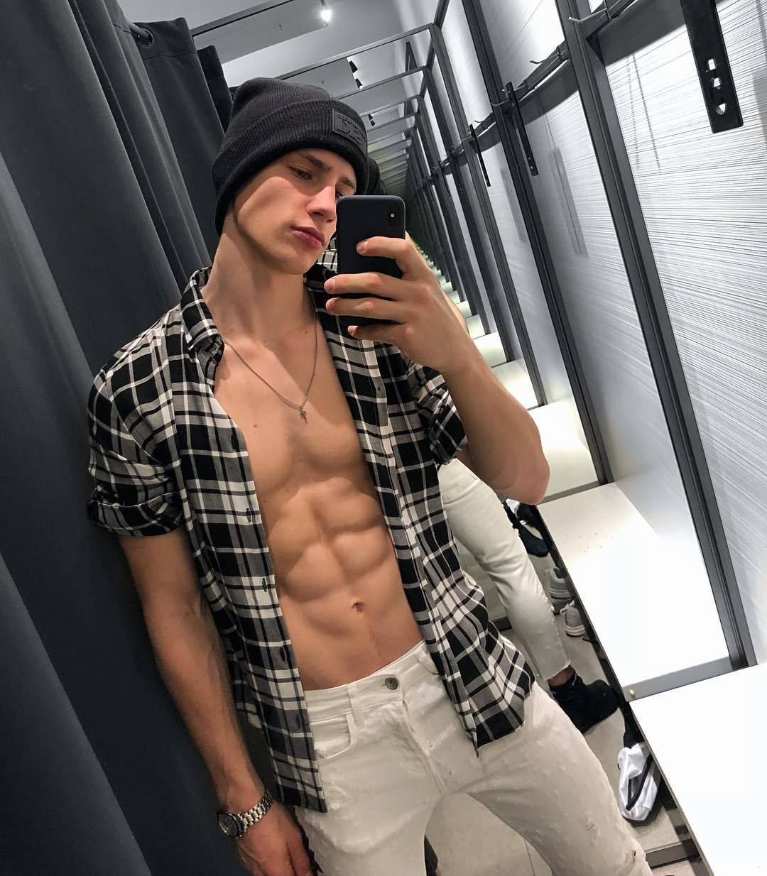 Евгений Макаров блогер