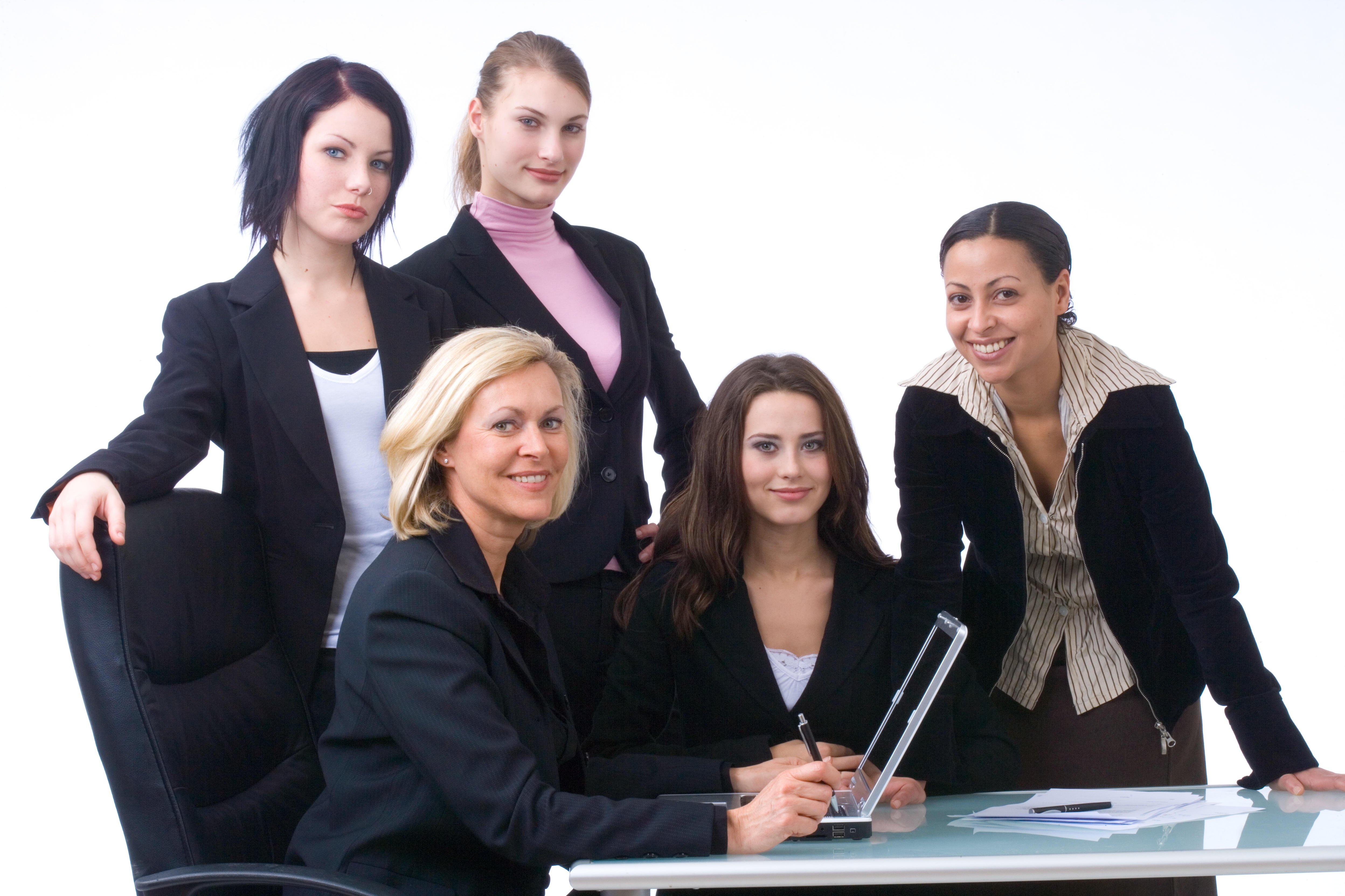 Группа представляющая коллектив. Коллектив женщин. Успешная женщина. Женский коллектив в офисе. Несколько женщин.
