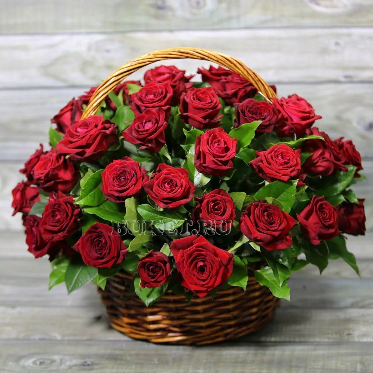 Корзина с цветами