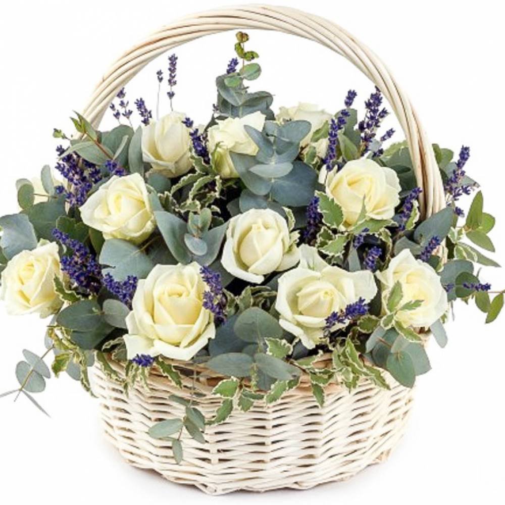 Роза Рэд Наоми в корзине