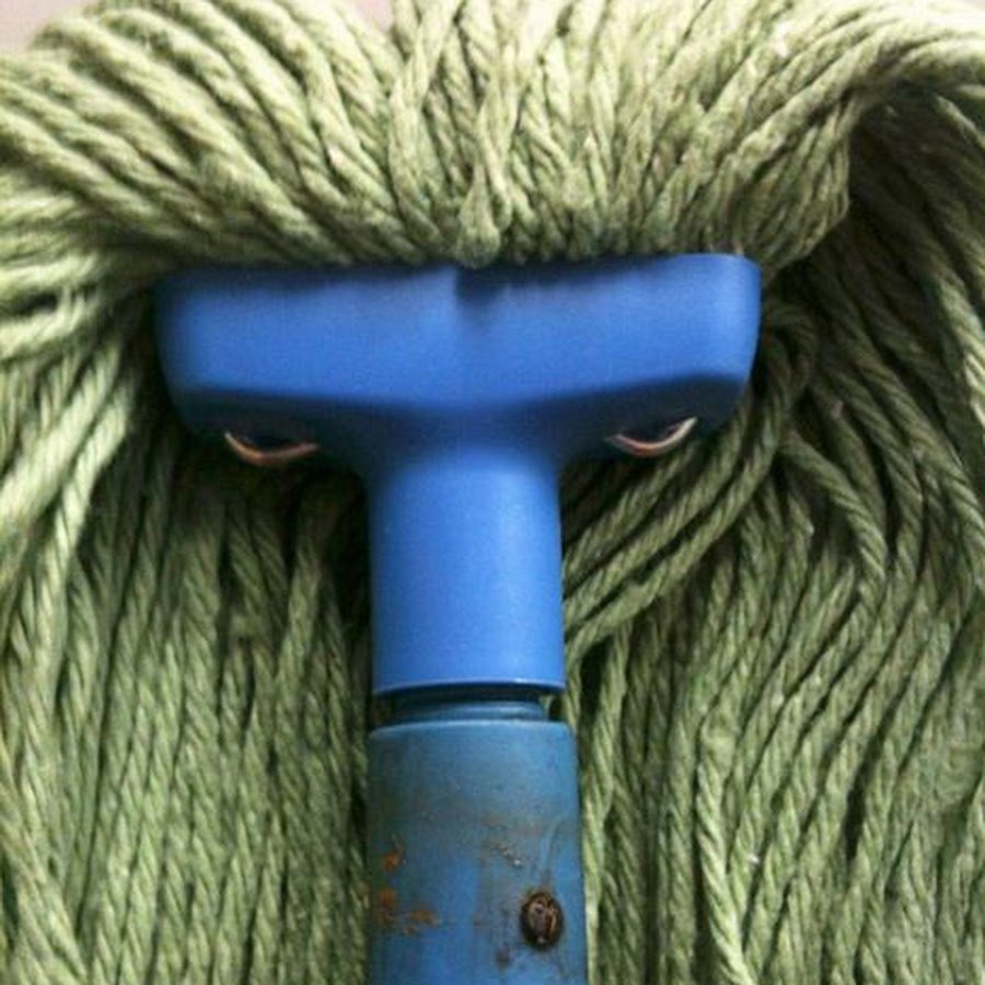 Смешная швабра