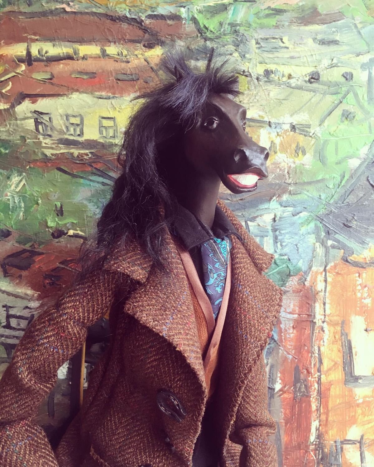 Конь в пальто