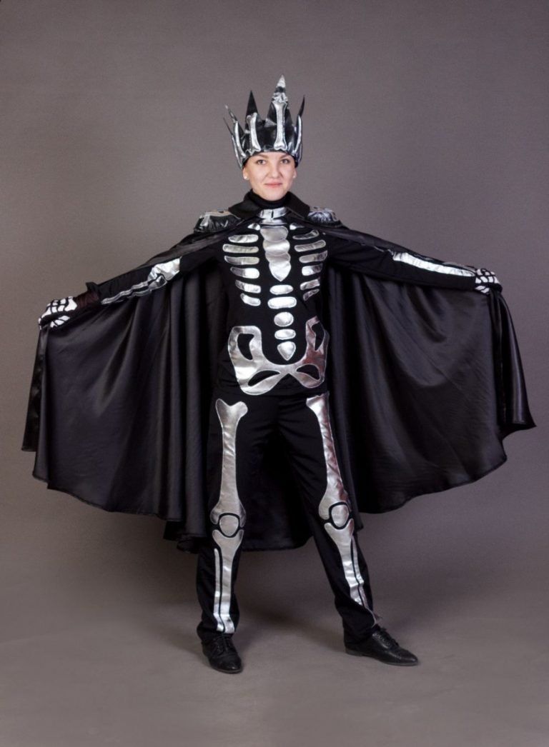 Skeleton King на троне