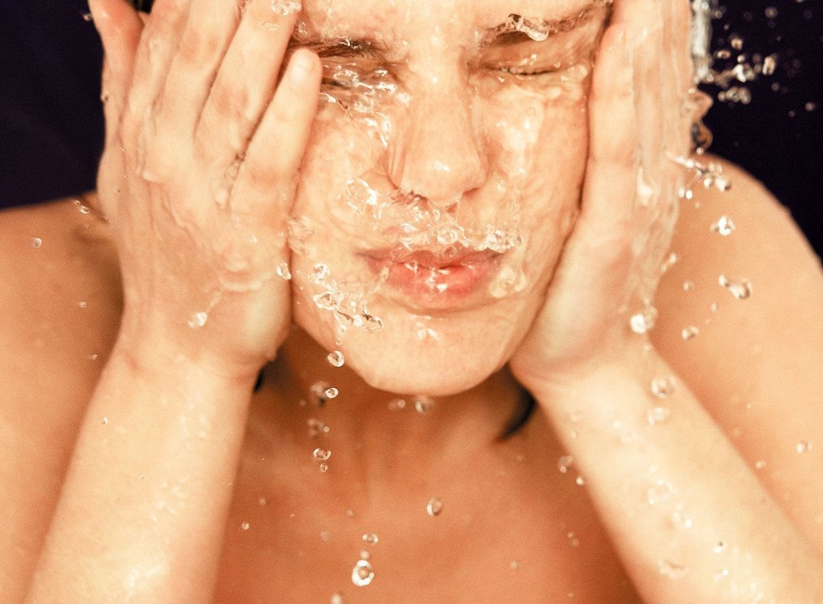 Умывание лица для детей