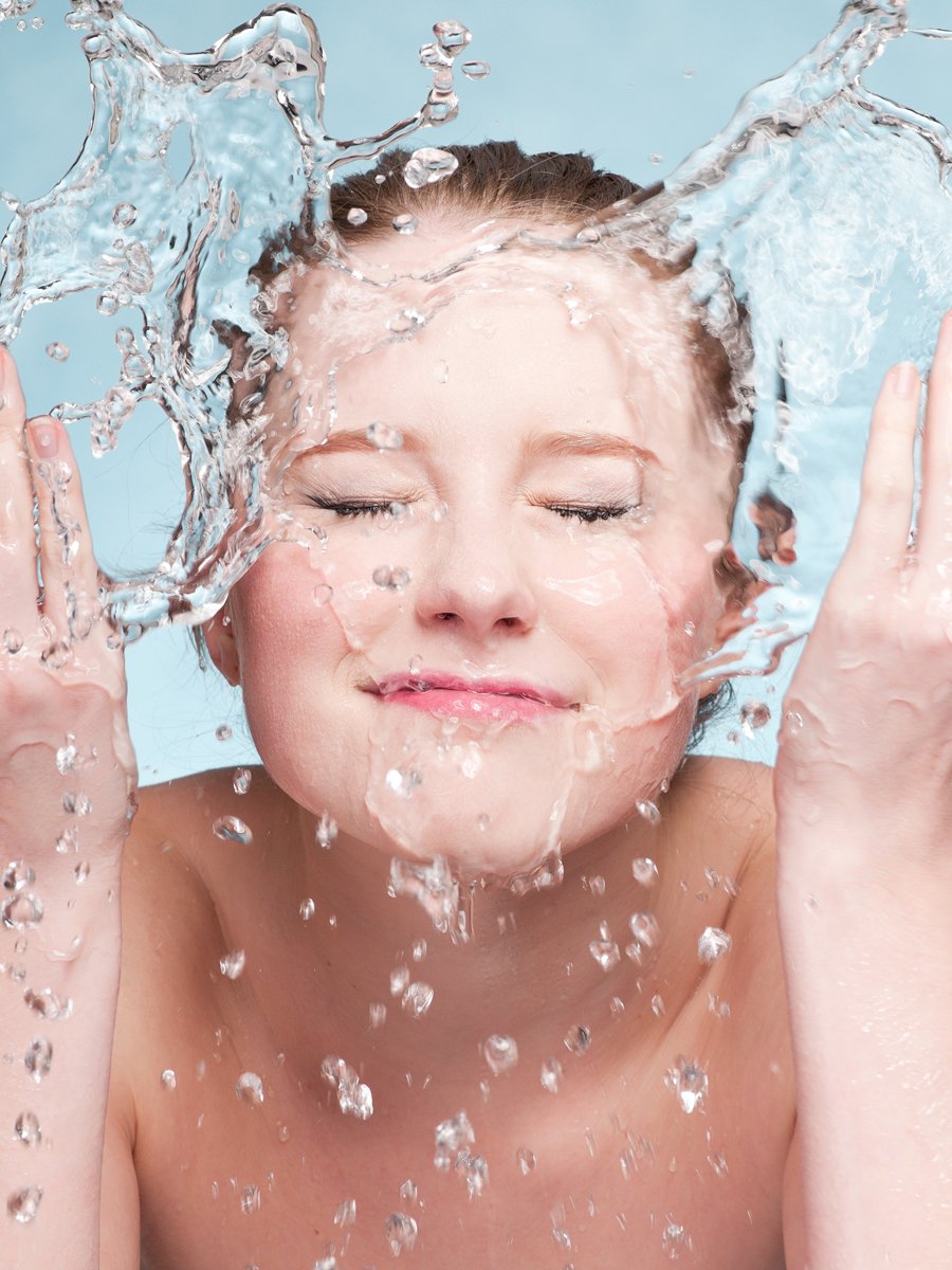 Умываться и чистить зубы