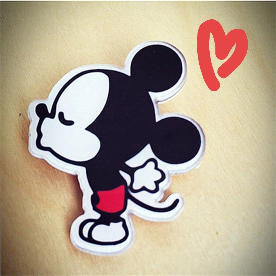 Микки Маус с милой