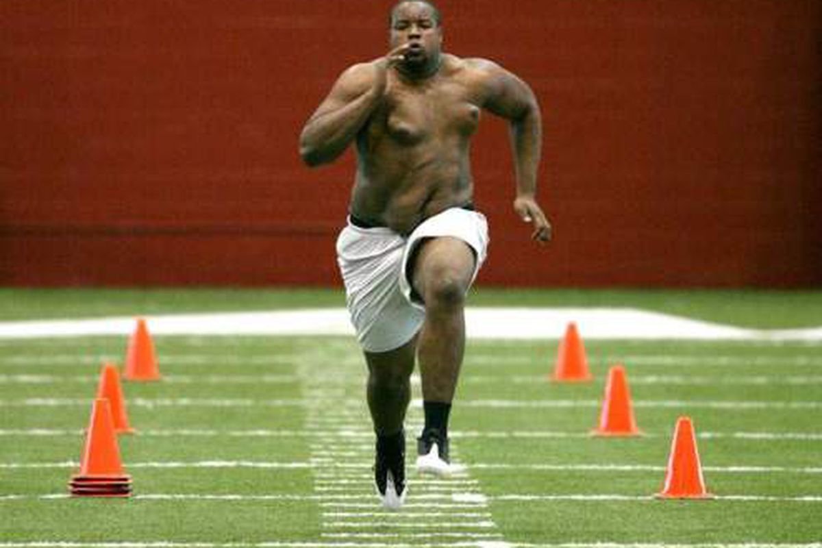 Красивая фигура демотиватор