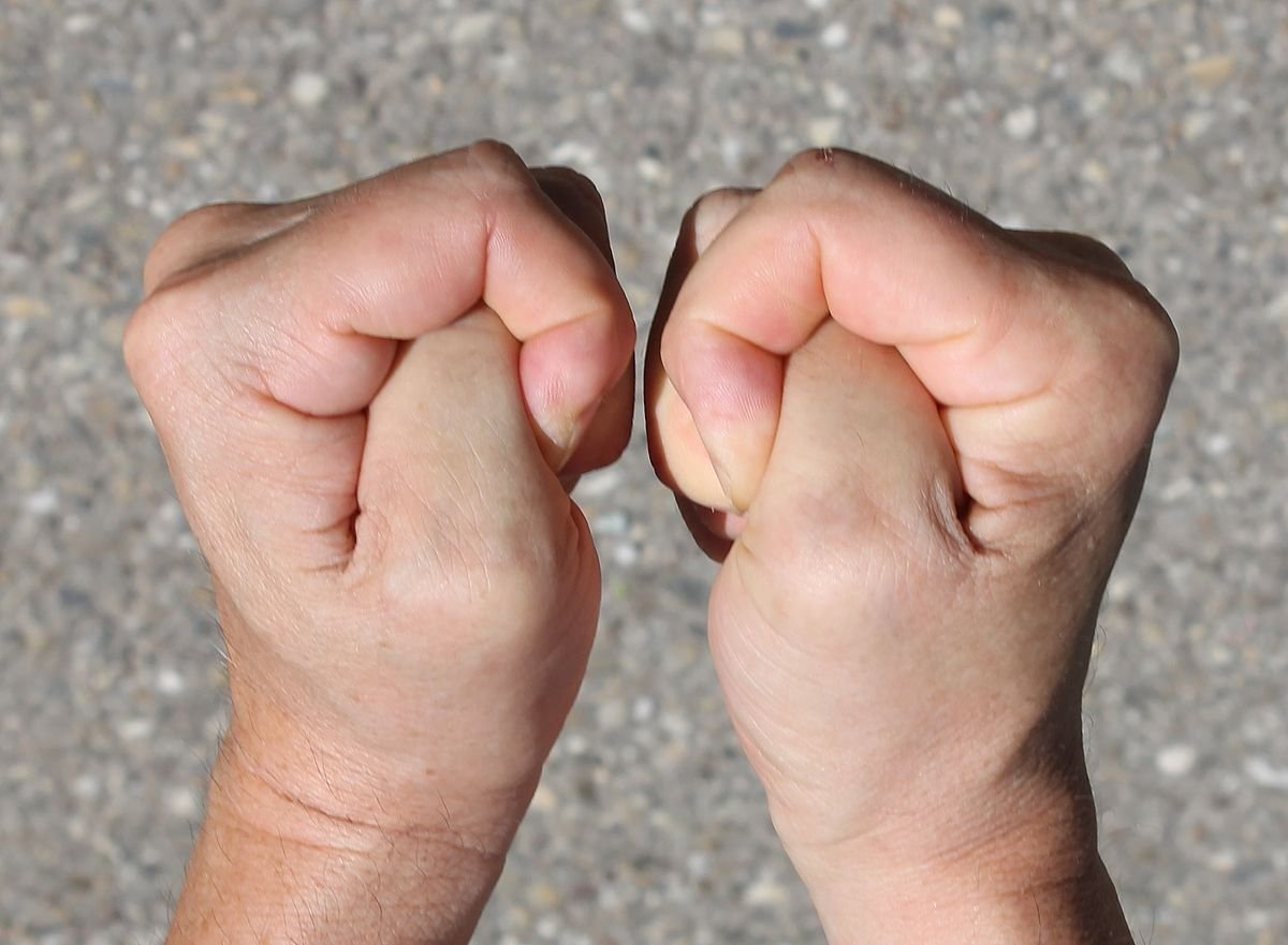 Смешная девочка