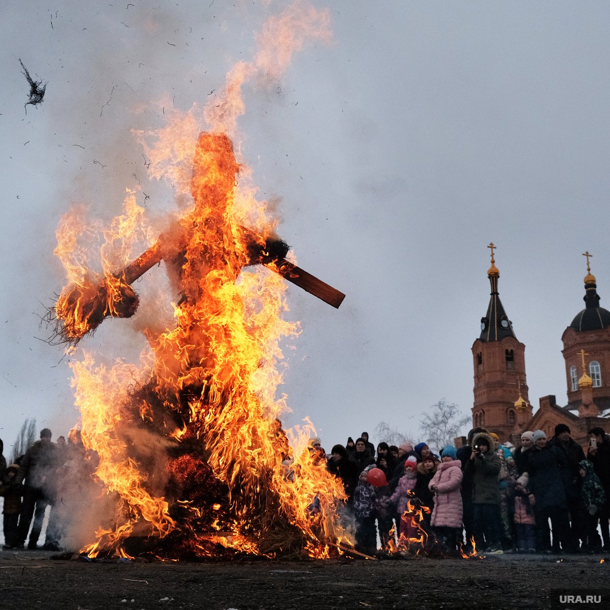 Красивые плакаты на Масленицу