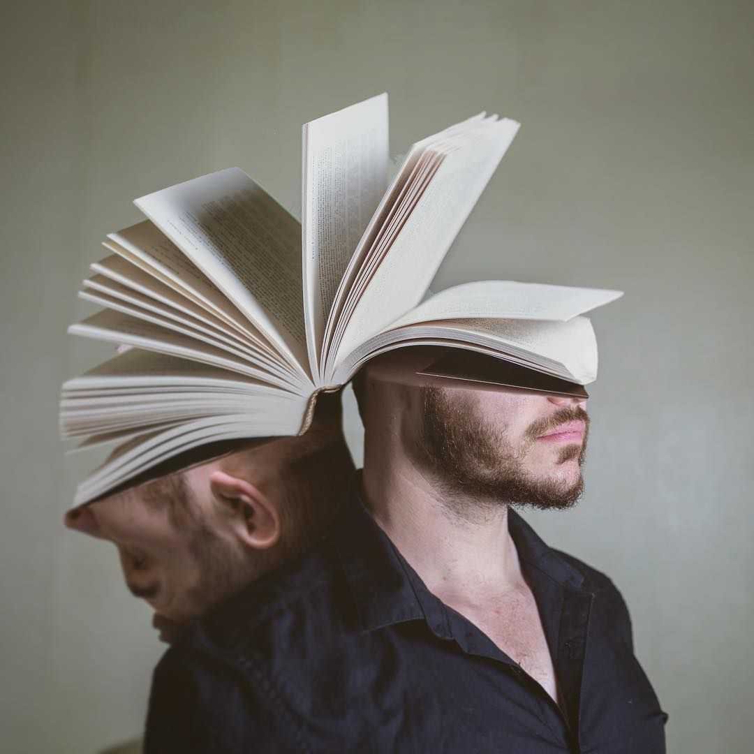 Руки управляющие марионетками