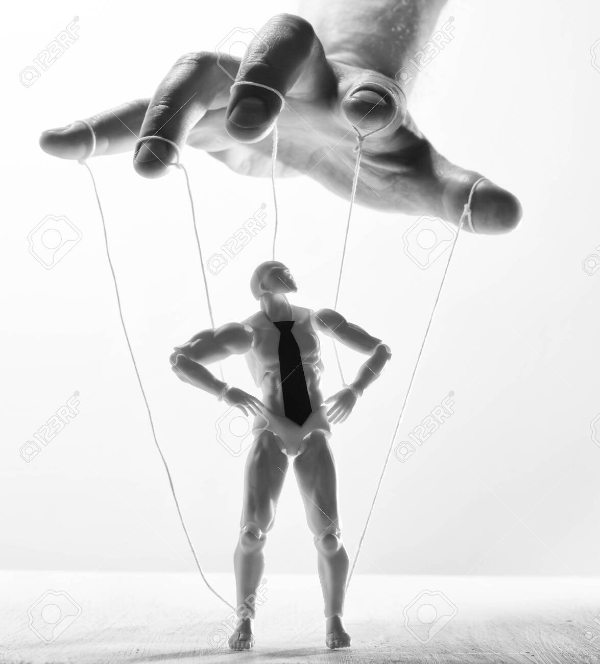 Манипуляция людьми