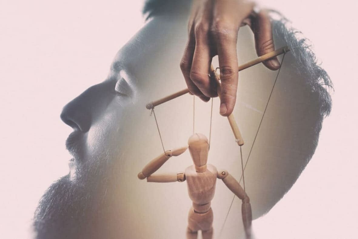 Креативные манипулирование