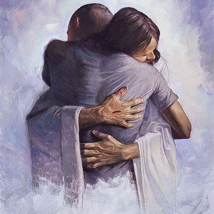 Иисус обнимает человека